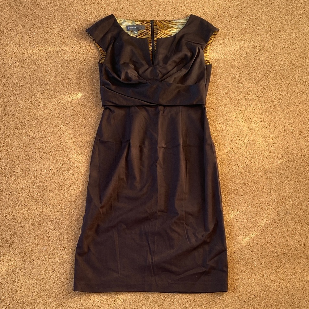 NWOT Donna Ricco Chocolate Cap Sleeve Dress with Tiger Print Lining